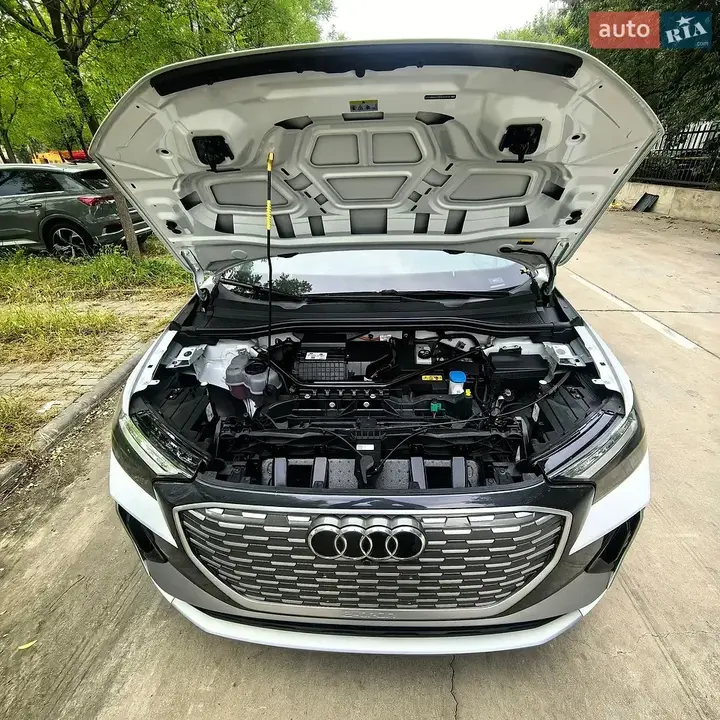 Audi Q4 E-Tron 2024 photo 3