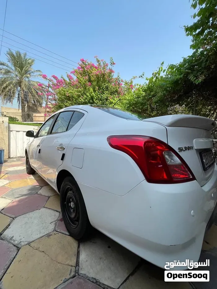 Nissan Sunny