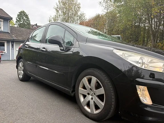 Peugeot 308 2009 photo 2