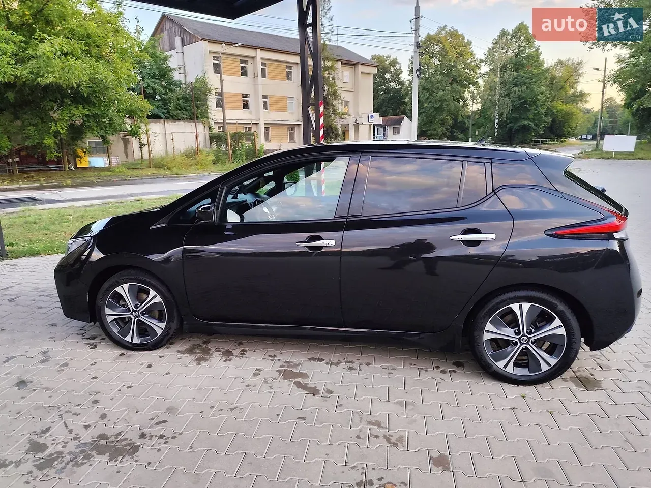 Nissan Leaf 2020 photo 2