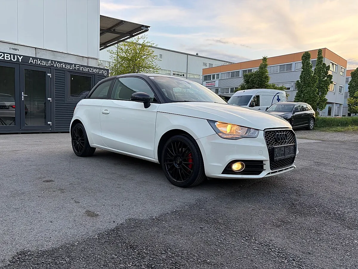 Audi A1 2010 photo 3