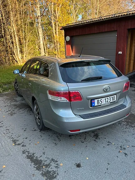 Toyota Avensis 2010 photo 3