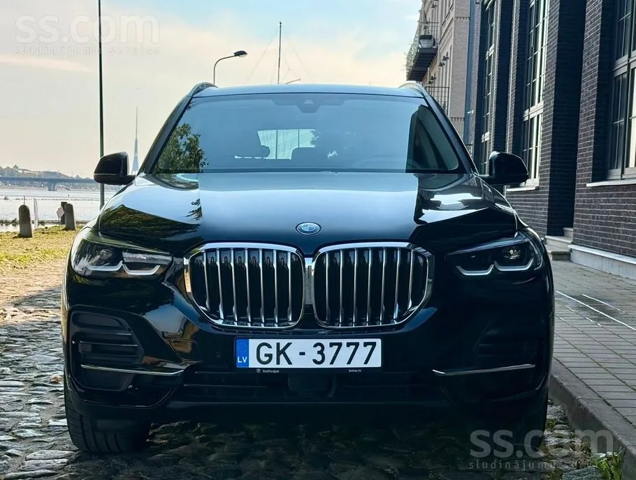 BMW X5 2023 photo 2