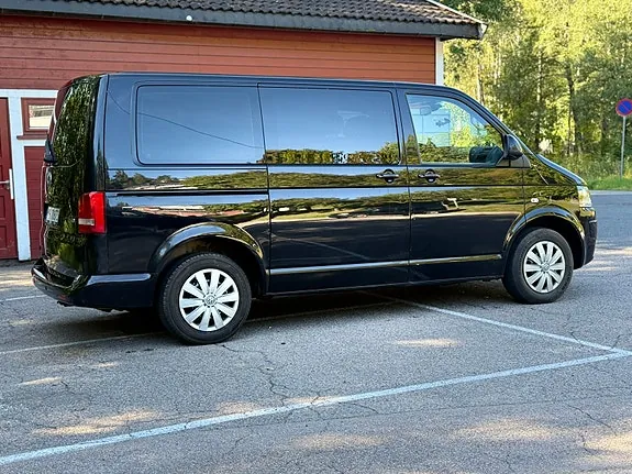 Volkswagen Caravelle 2011 photo 3