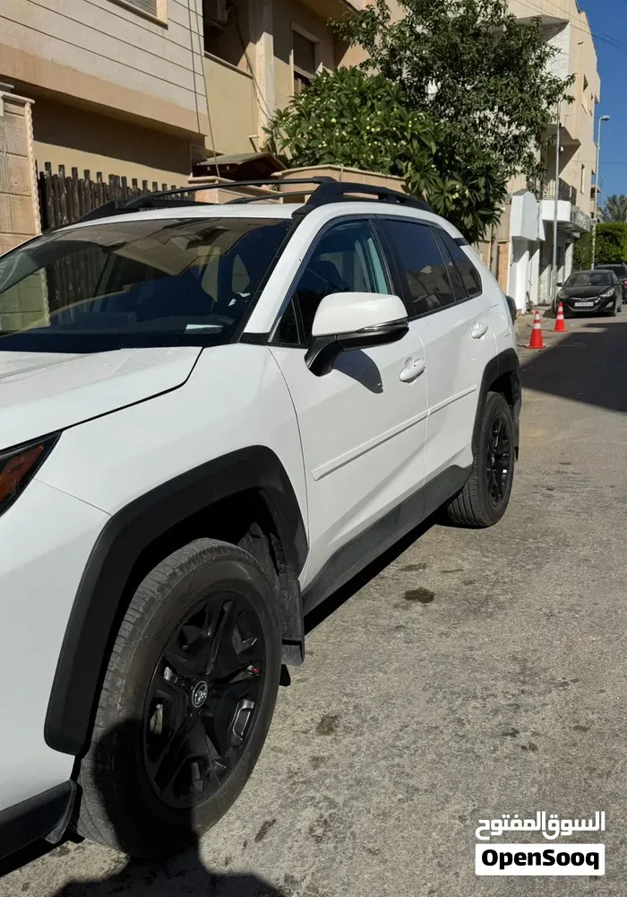 Toyota Rav 4 2023 photo 3