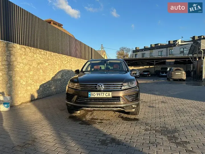 Volkswagen Touareg 2015 photo 2
