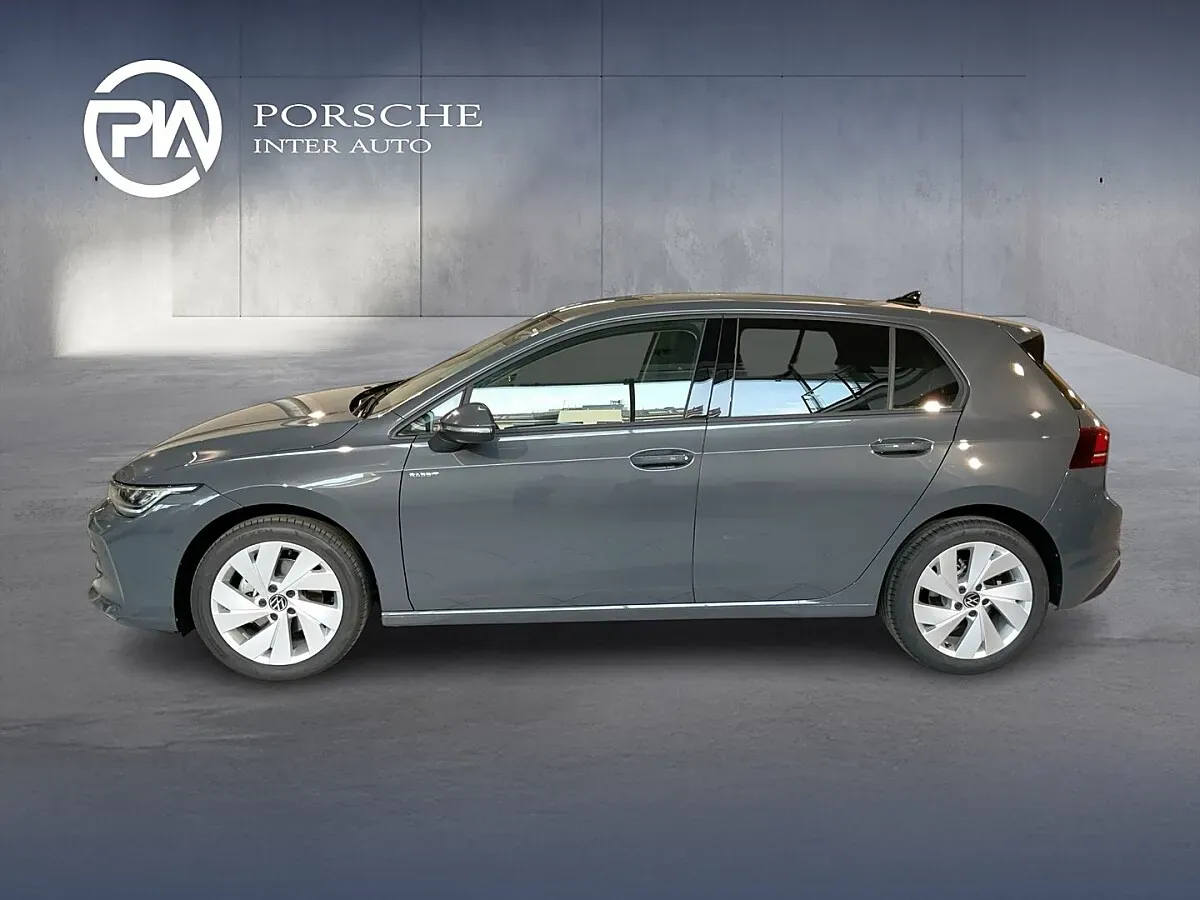 Volkswagen Golf 2026 photo 2