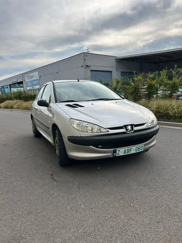 Peugeot 206 2004 photo 2