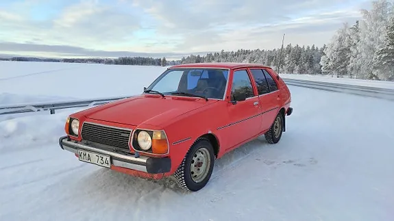 Mazda 323 1979 photo 2