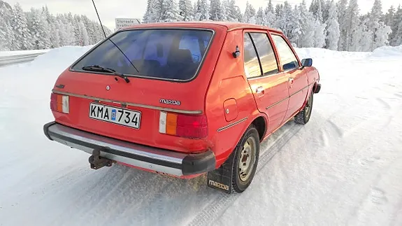 Mazda 323 1979 photo 3