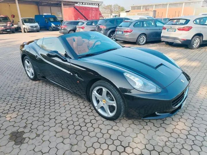 Ferrari California 2010 photo 3
