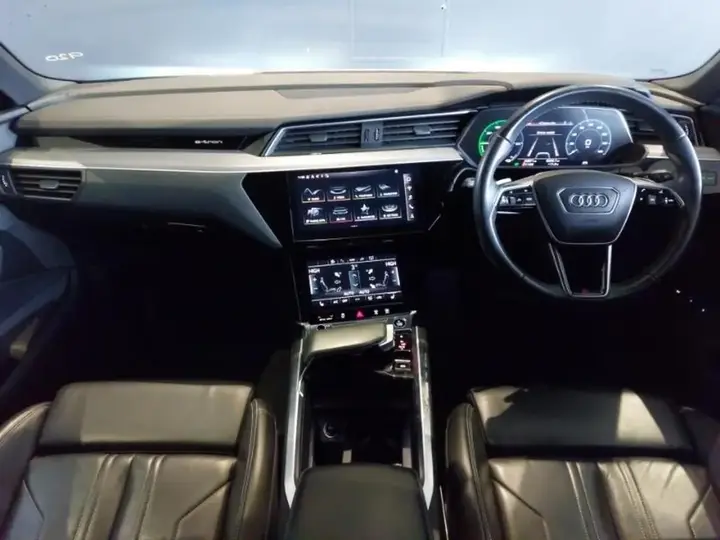 Audi E-Tron 2021 photo 3