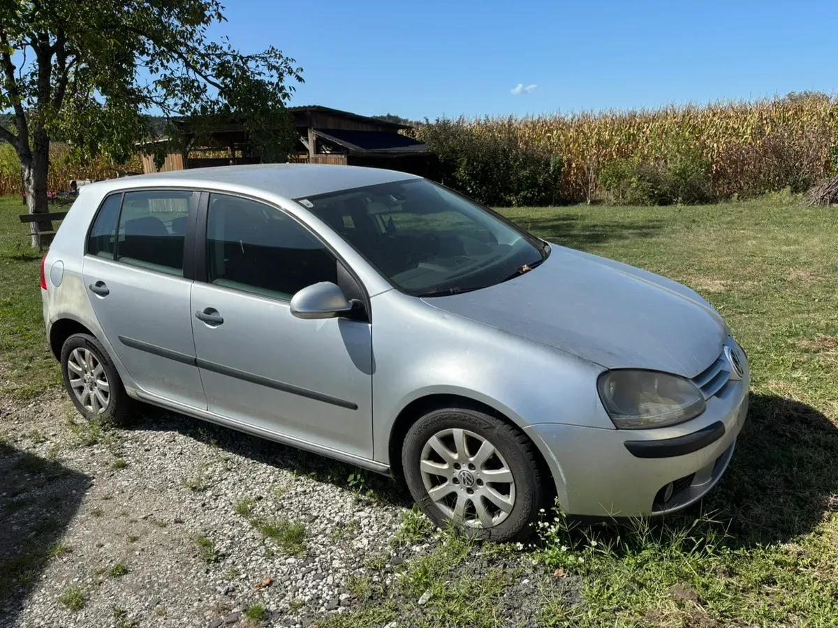 Volkswagen Golf 2003 photo 2