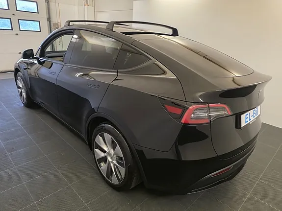 Tesla Model Y 2023 photo 5