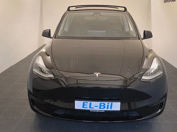 Tesla Model Y 2023 photo 2