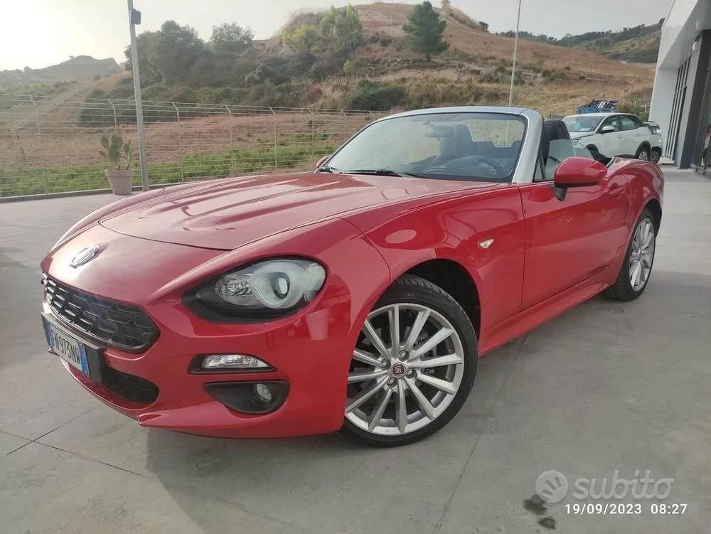 Fiat 124 Spider 2018 photo 2