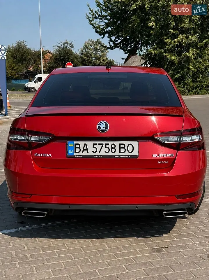 Skoda Superb 2018 photo 5