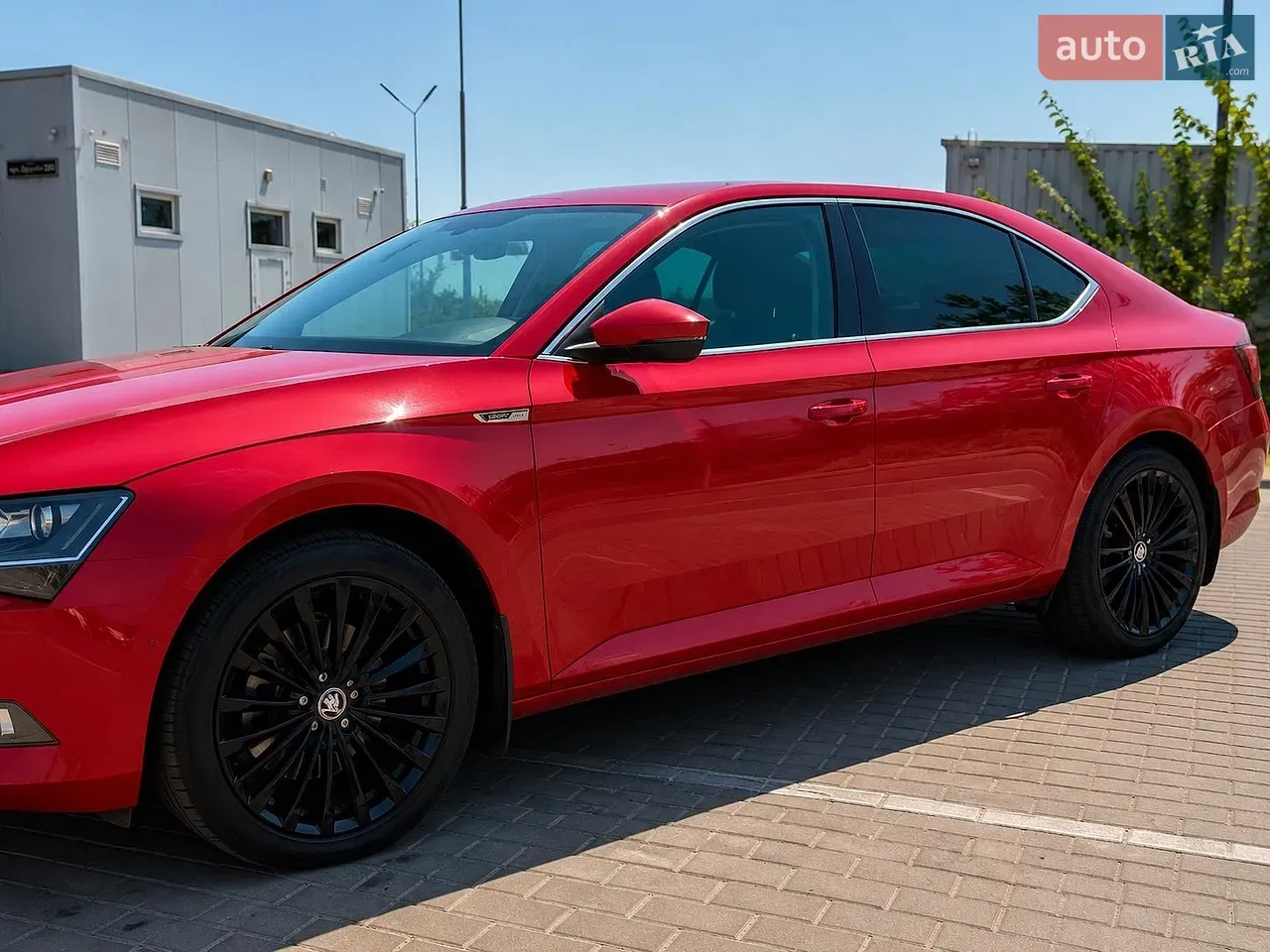 Skoda Superb 2018 photo 3