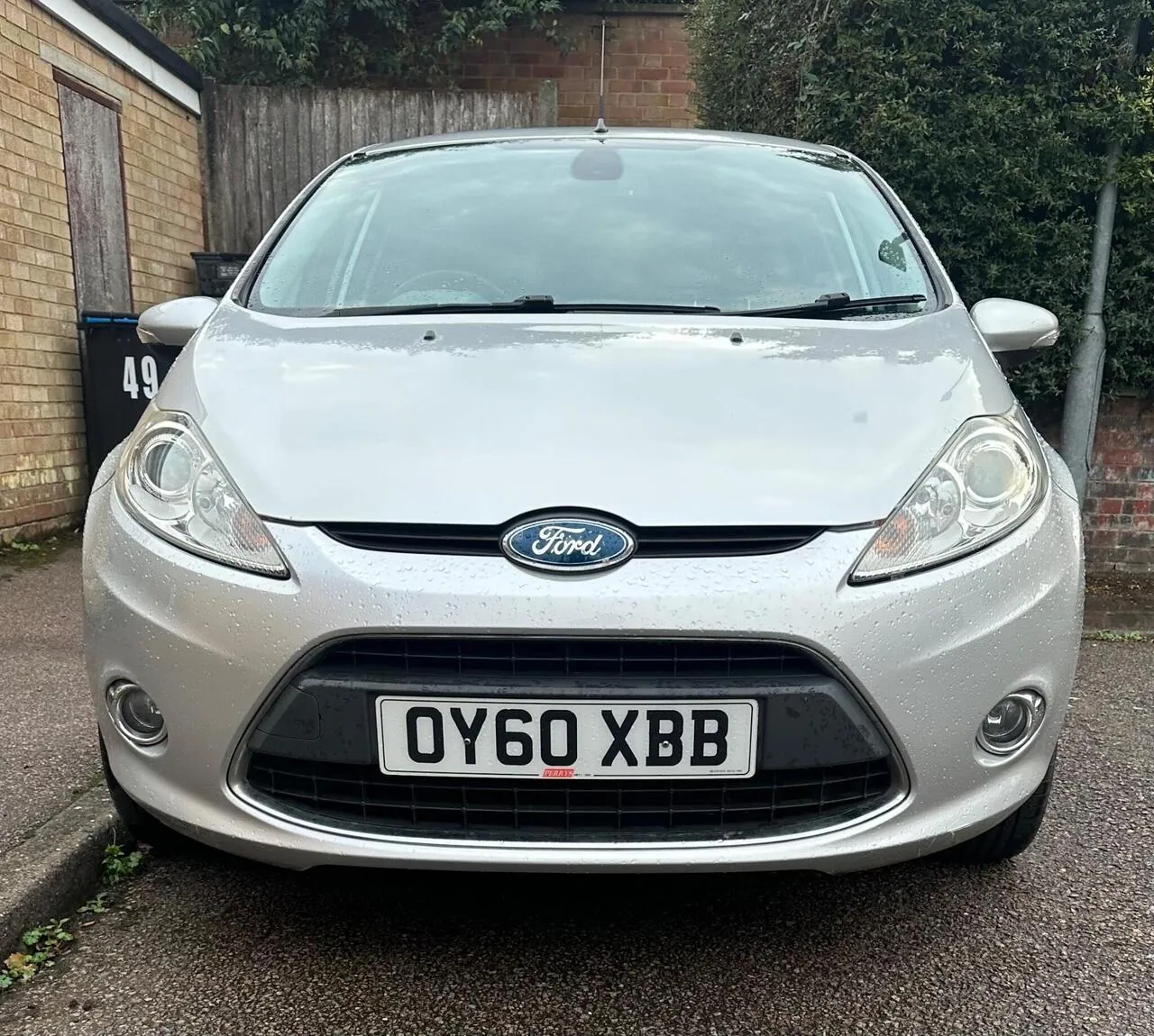 Ford Fiesta 2010 photo 2
