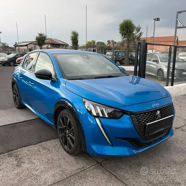 Peugeot 208 2023 photo 4