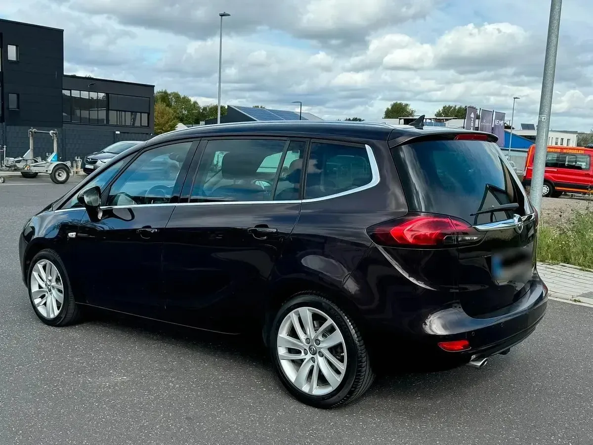 Opel Zafira Tourer 2014 photo 2