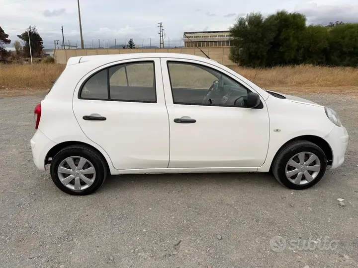 Nissan Micra 2011 photo 3