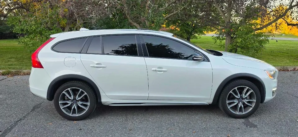 Volvo V60 Cross Country 2017 photo 5