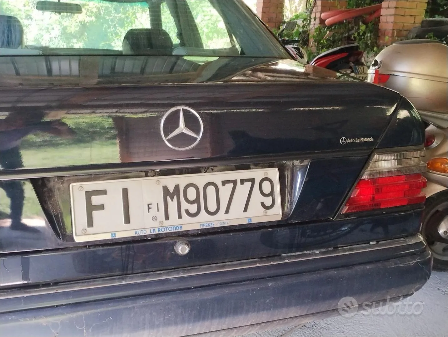 Mercedes-Benz 200E 1993 photo 5