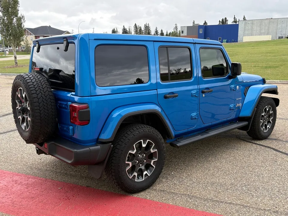 Jeep Wrangler Unlimited 2024 photo 3