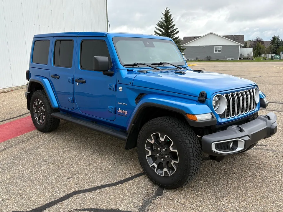 Jeep Wrangler Unlimited 2024 photo 2