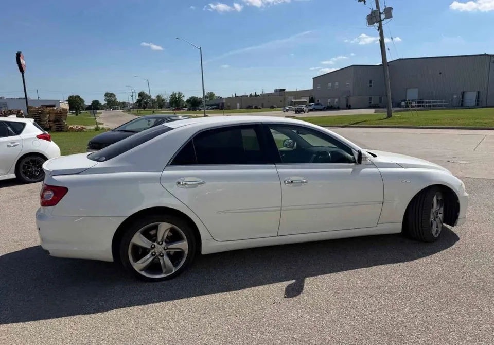 Toyota Mark X 2005 photo 3