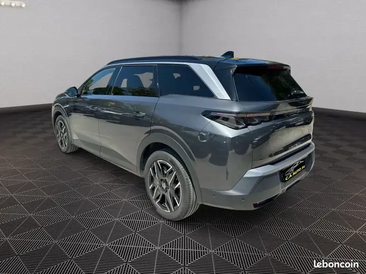 Peugeot 5008 2025 photo 3