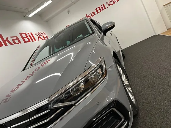 Volkswagen Passat 2023 photo 5