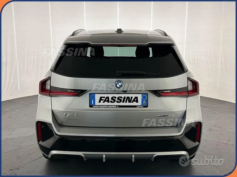 BMW Ix1 2025 photo 5