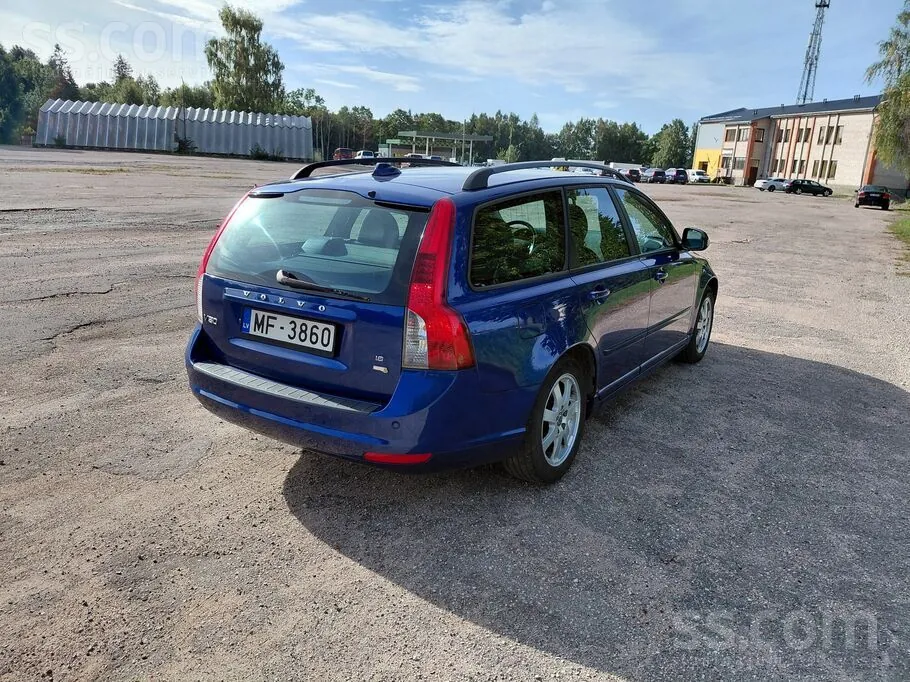 Volvo V50 2010 photo 4