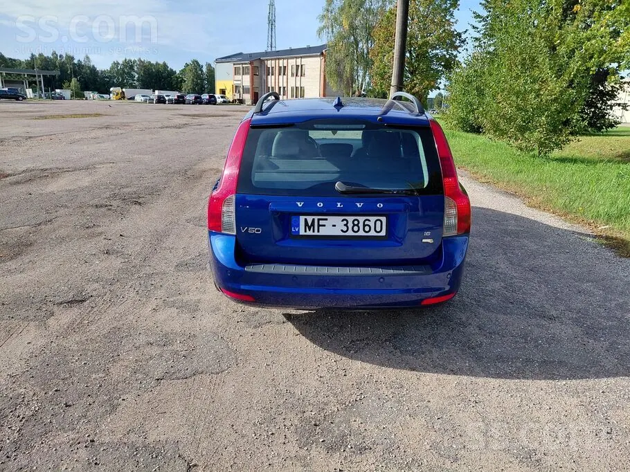Volvo V50 2010 photo 5