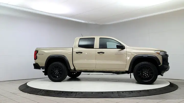 Chevrolet Colorado 2024 photo 2