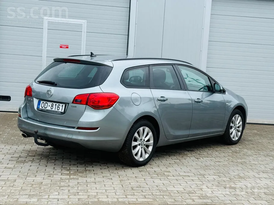 Opel Astra 2013 photo 5