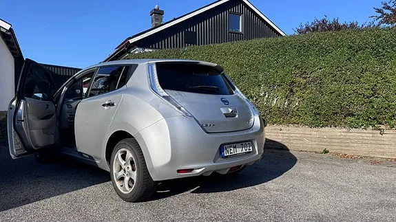 Nissan Leaf 2012 photo 4
