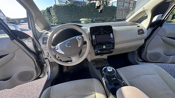 Nissan Leaf 2012 photo 5