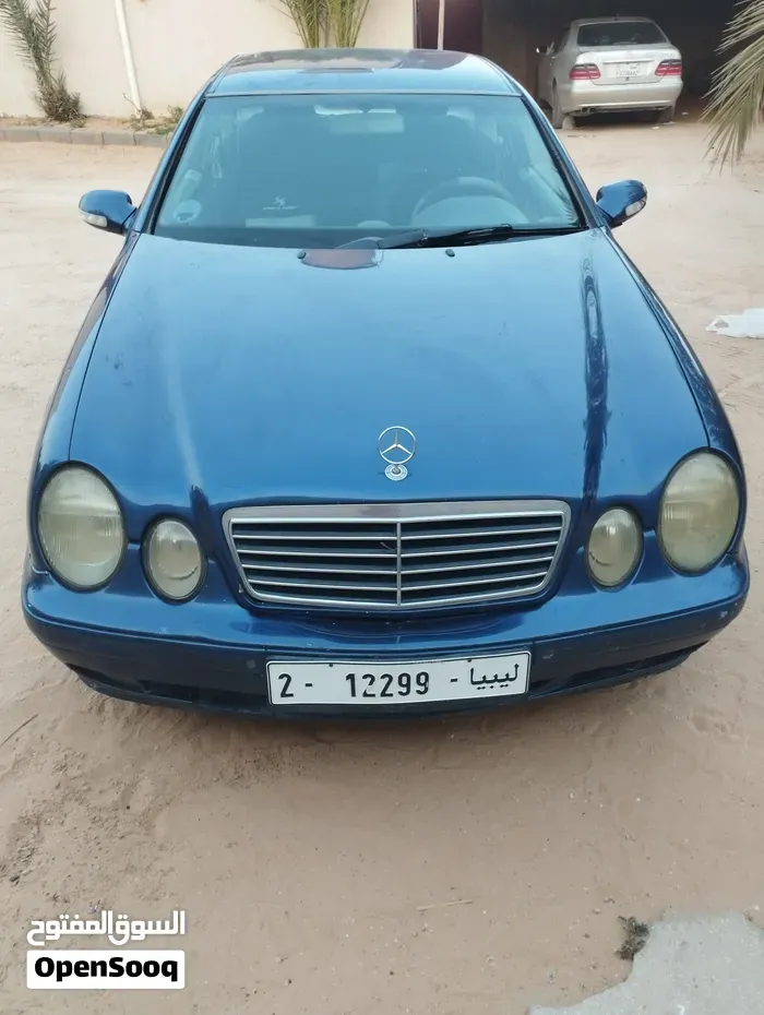 Mercedes-Benz Clk-Class 2001 photo 2