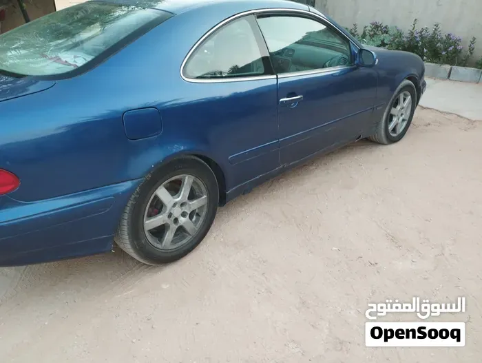 Mercedes-Benz Clk-Class 2001 photo 4