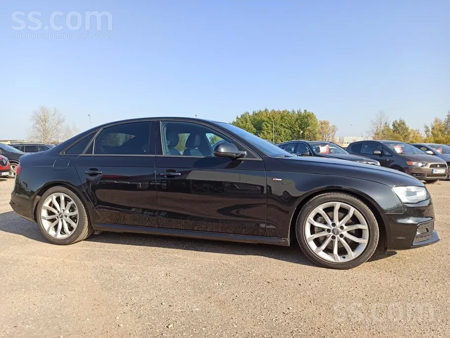 Audi A4 2012 photo 4