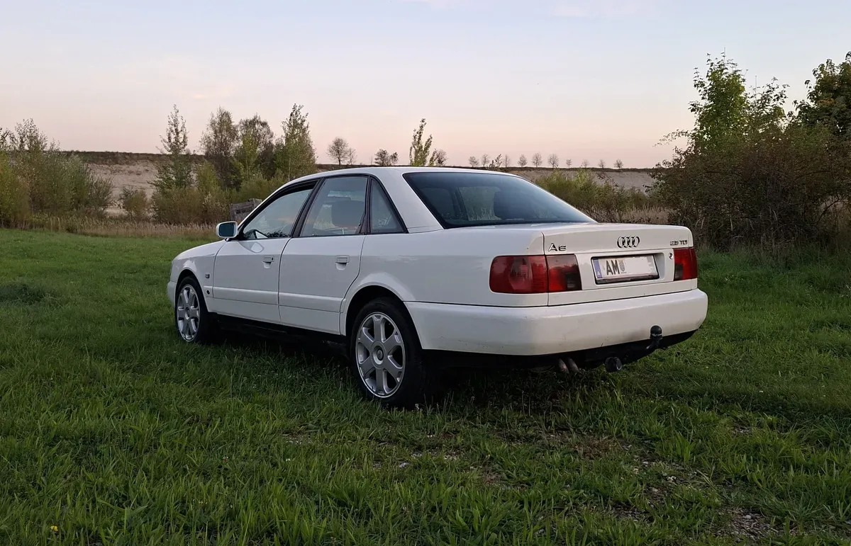 Audi A6 1994 photo 3