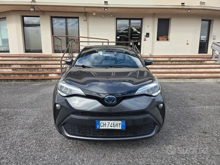 Toyota C-Hr 2021 photo 2