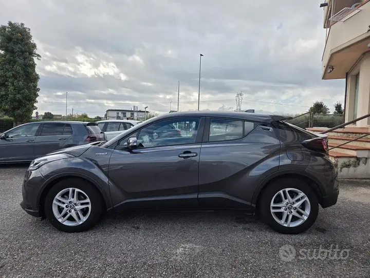 Toyota C-Hr 2021 photo 4