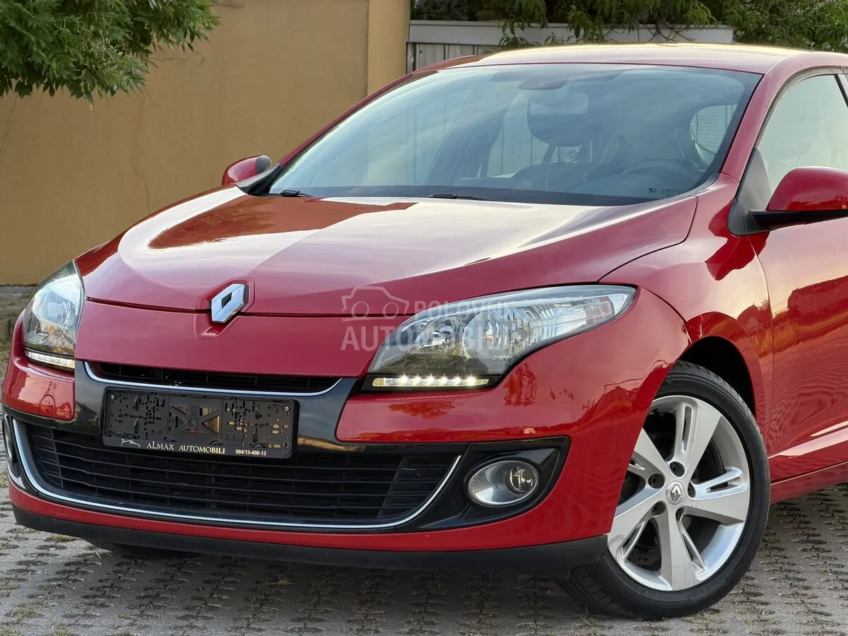 Renault Megane 2012 photo 2
