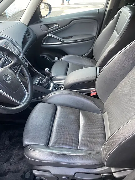 Opel Zafira Tourer 2013 photo 3