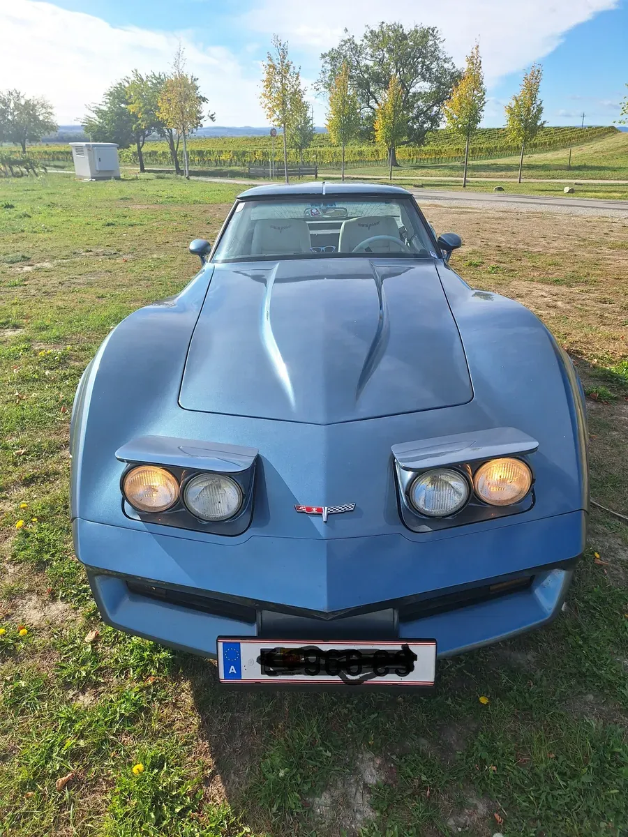 Chevrolet Corvette 1985 photo 2