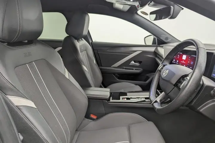 Vauxhall Astra 2023 photo 3